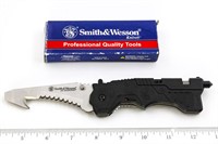 Smith & Wesson Folding Knife w/ Clip