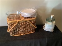 Picnic basket and juicer