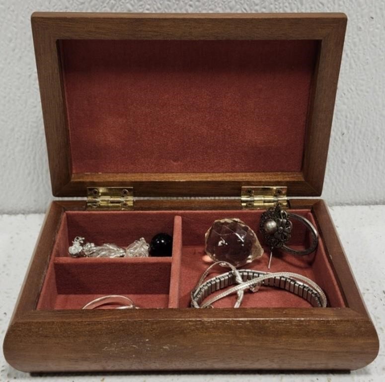 Small Vintage Jewelry Box with Jewelry Pieces