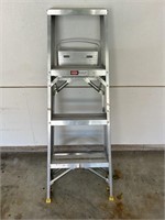 4’ Metal Step Ladder