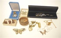 Group of various costume jewellery