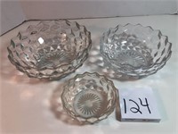 Set of 3 glass bowls
