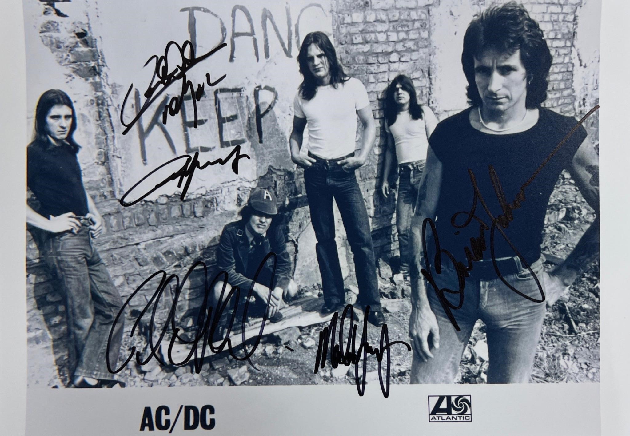 Autograph Signed COA Music and Band Legends 8 X 12 Photos X
