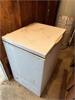 White Westinghouse Deep Freezer