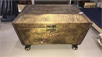 Brass line decorator box with claw feet, 8 x 13 x