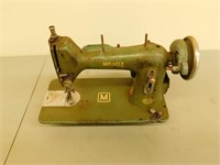 Miracle Vintage sewing machine