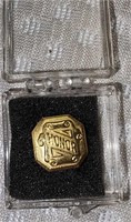 Vintage Collectible Pin: Honor