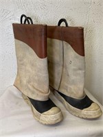 VINTAGE RUBBER FIRE FIGHTER BOOTS 15x10