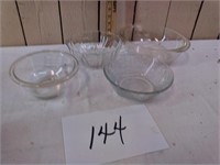 (4) CLEAR GLASS BOWLS