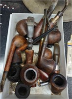Tray of Pipes & (2) Pipe Books