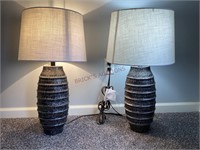 Billow Signature Design By Ashley Table Lamp