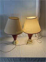 2 Matching Lamps.