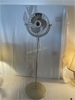 Lasco Floor Fan. 4' Tall.