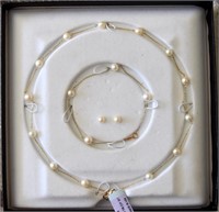 Set of 10k gold and pearl jewelry PB