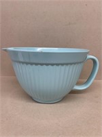 Large mixing bowl with handle