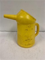 Shell oil measuring container. (Plastic)