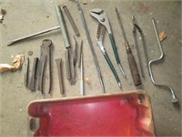 pliers, chisels, in red tray