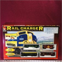 Rail Charger HO-Scale Train Cars Set