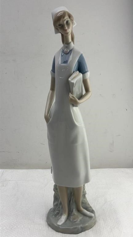 Lladro Nurse Figurine 14in