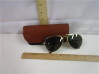 Aviator Sunglasses with Case