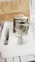 *NEW--OPEN BOX*--GLASS DOORKNOB--RETAIL $43