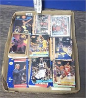 BASKETBALL  TRADING CARDS