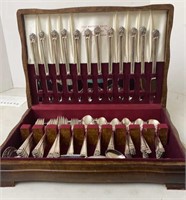 Rogers Bros Silver Plate Flatware set for 16