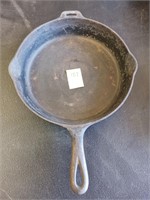 GRISWOLD CAST IRON PAN