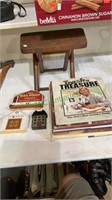 Mixed lot -including cats meow  Amish decorations,