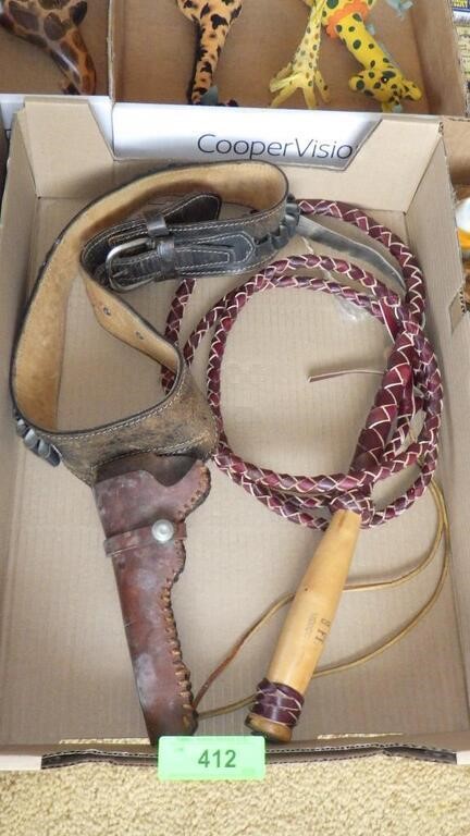 VINTAGE LEATHER HOLSTER, 8' LEATHER WHIP