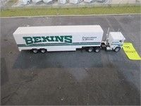 Bekins Tractor Trailer