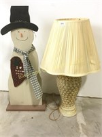 Table lamp & wooden snowman decoration