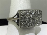 18k Gold Ring Diamond Pave sz 9 weight 8.4 grams
