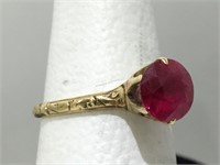 10 k Gold Ring sz 5.5 weight 1.9 grams