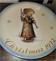 1972 Berta Hummel Christmas Plate