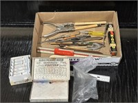 COLLECTION OF ARTIST TOOLS