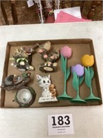 Miscellaneous lot with bird figurines and tulip,