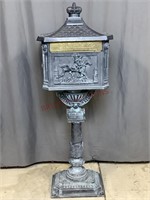 Salsbury Industries Ornate Metal Mailbox