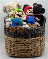 (DD) Basket of stuffies 5-9in h and toys 1-4in h
