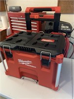 Milwaukee packout tool box