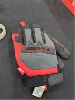 Milwaukee XL gloves