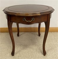 PRETTY FRENCH STYLE ONE DRAWER END TABLE