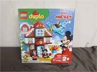 Sealed Lego Duplo Mickey Mouse Vacation House Set