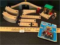 Thomas the Train Track Conductor Shed+EC