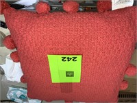 (2) 20" x 20" Pillows