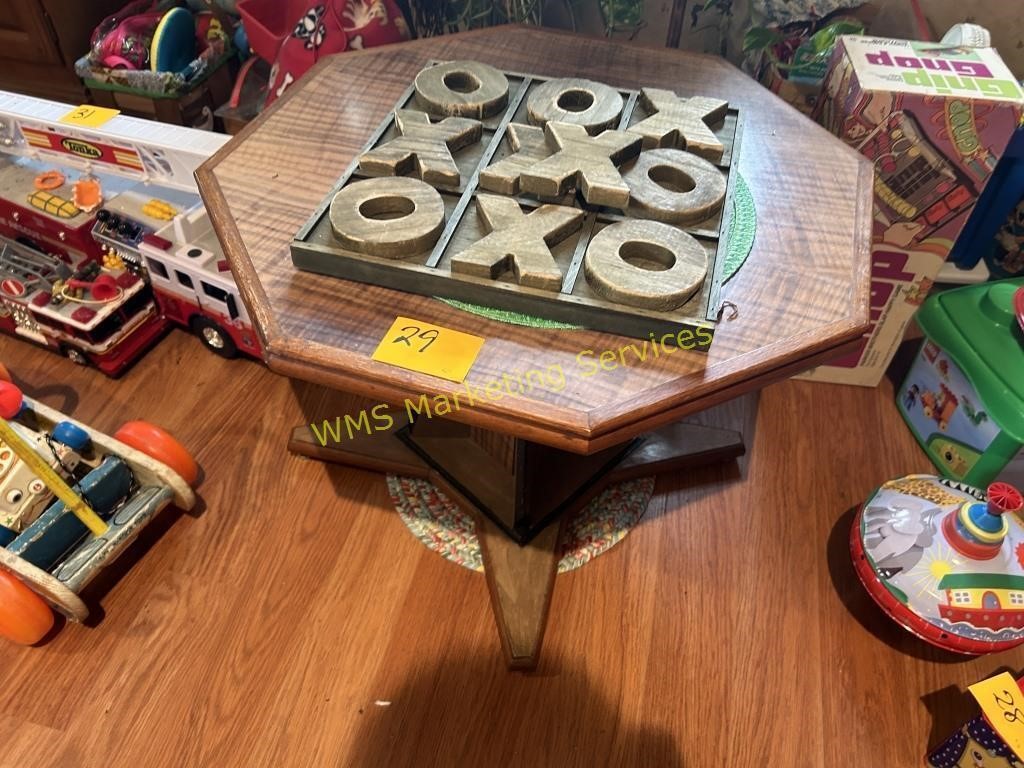 Coffee Table w/Game