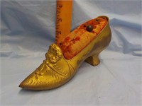 Shoe pin cushion