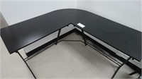 L Desk w/ 2 Chairs