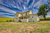 Fixer-Upper Farmhouse for Sale in Floyd VA