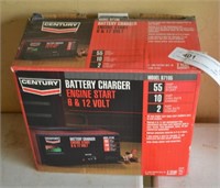 Century 87105 Battery Charger / Engine Start